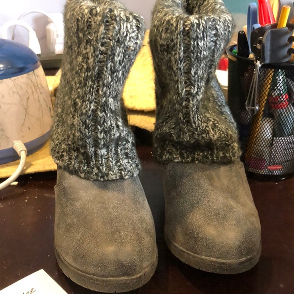 Mukluks pull on fold down sweater heel ankle boot